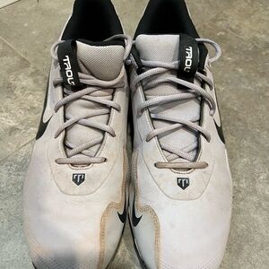 Nike Trout Men's Gray and Black Baseball Cleats